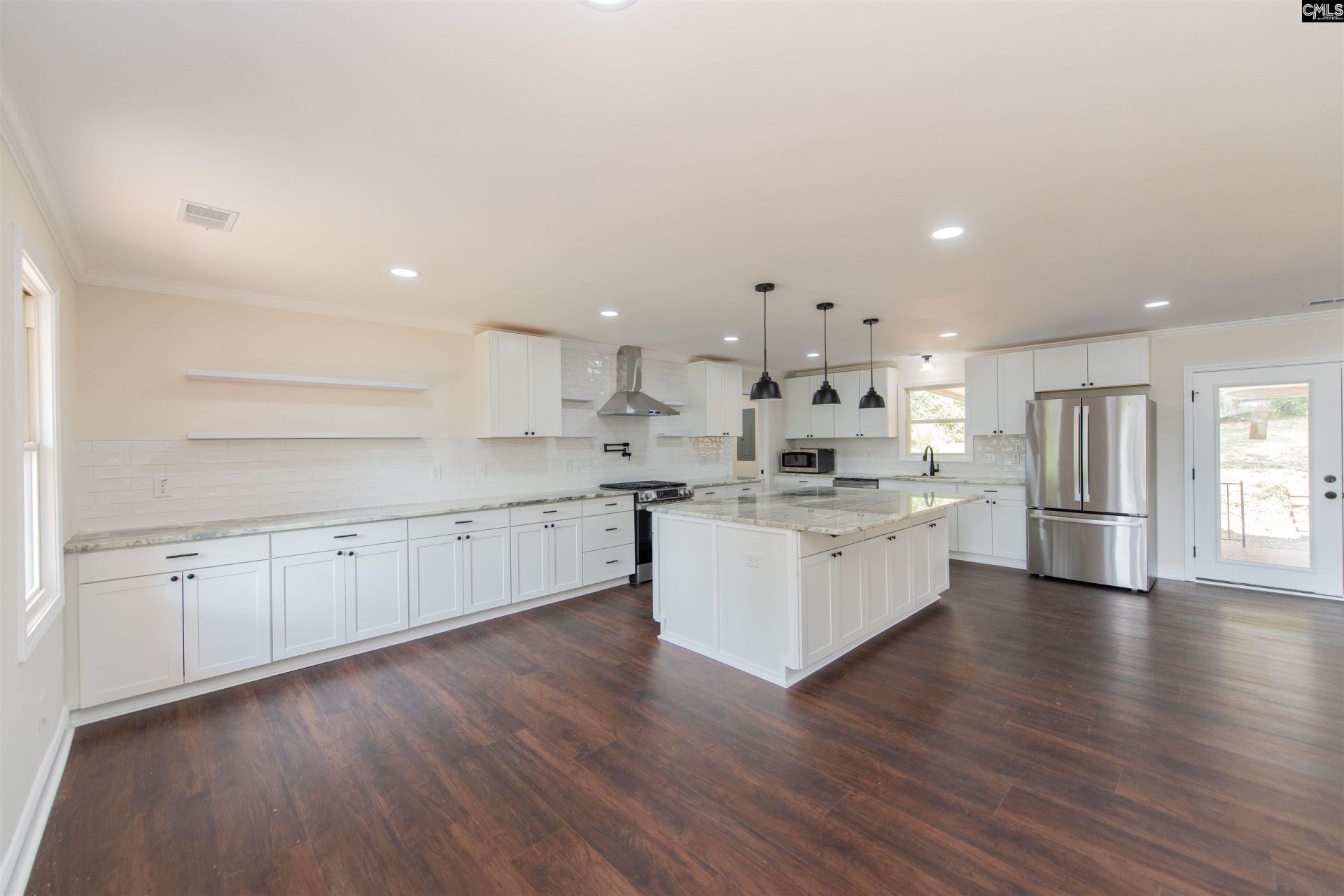 405 Grenadier Drive  Photo 19