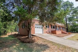 405 Grenadier Drive  photo 4