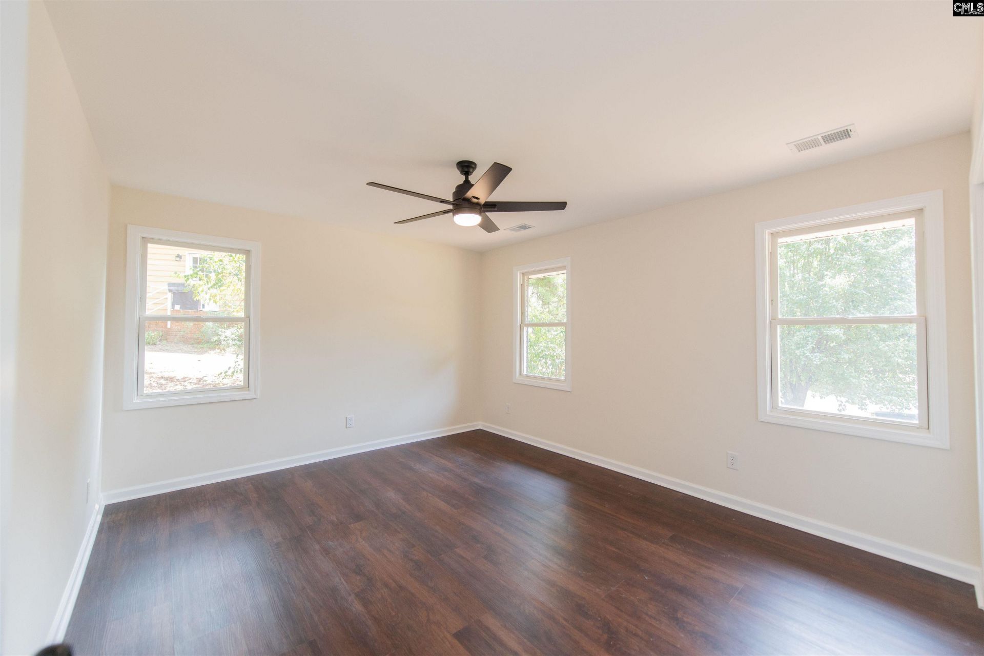 405 Grenadier Drive  Photo 55