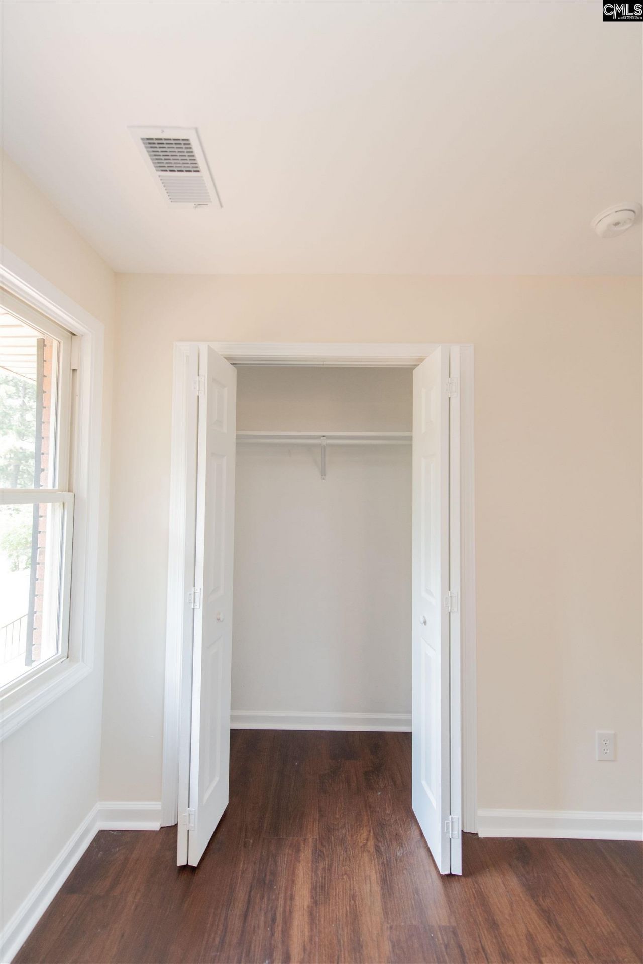 405 Grenadier Drive  Photo 57