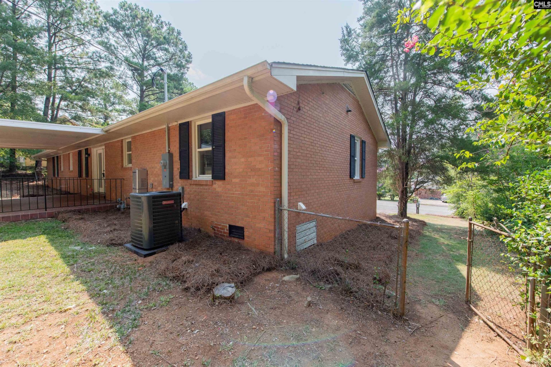 405 Grenadier Drive  Photo 8