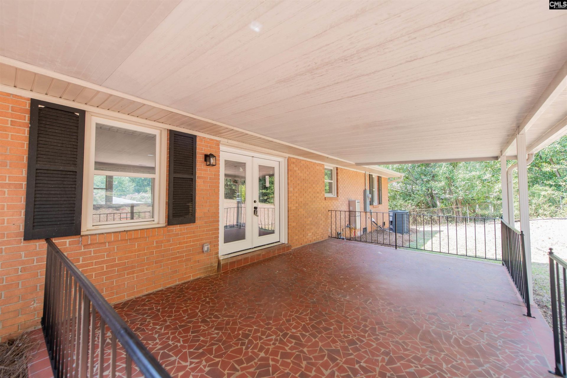405 Grenadier Drive  Photo 9