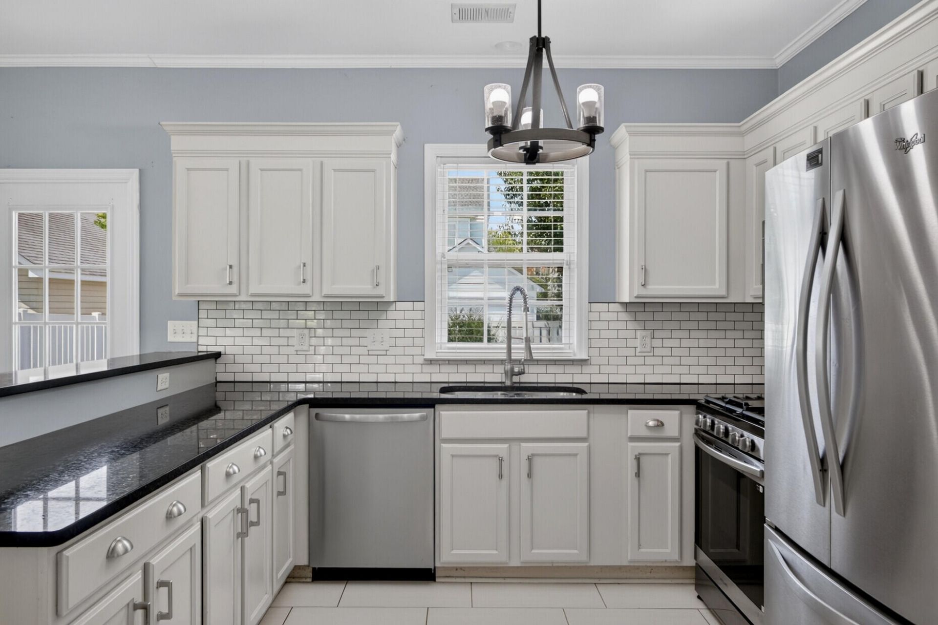 208 Dandelion Street Photo 12