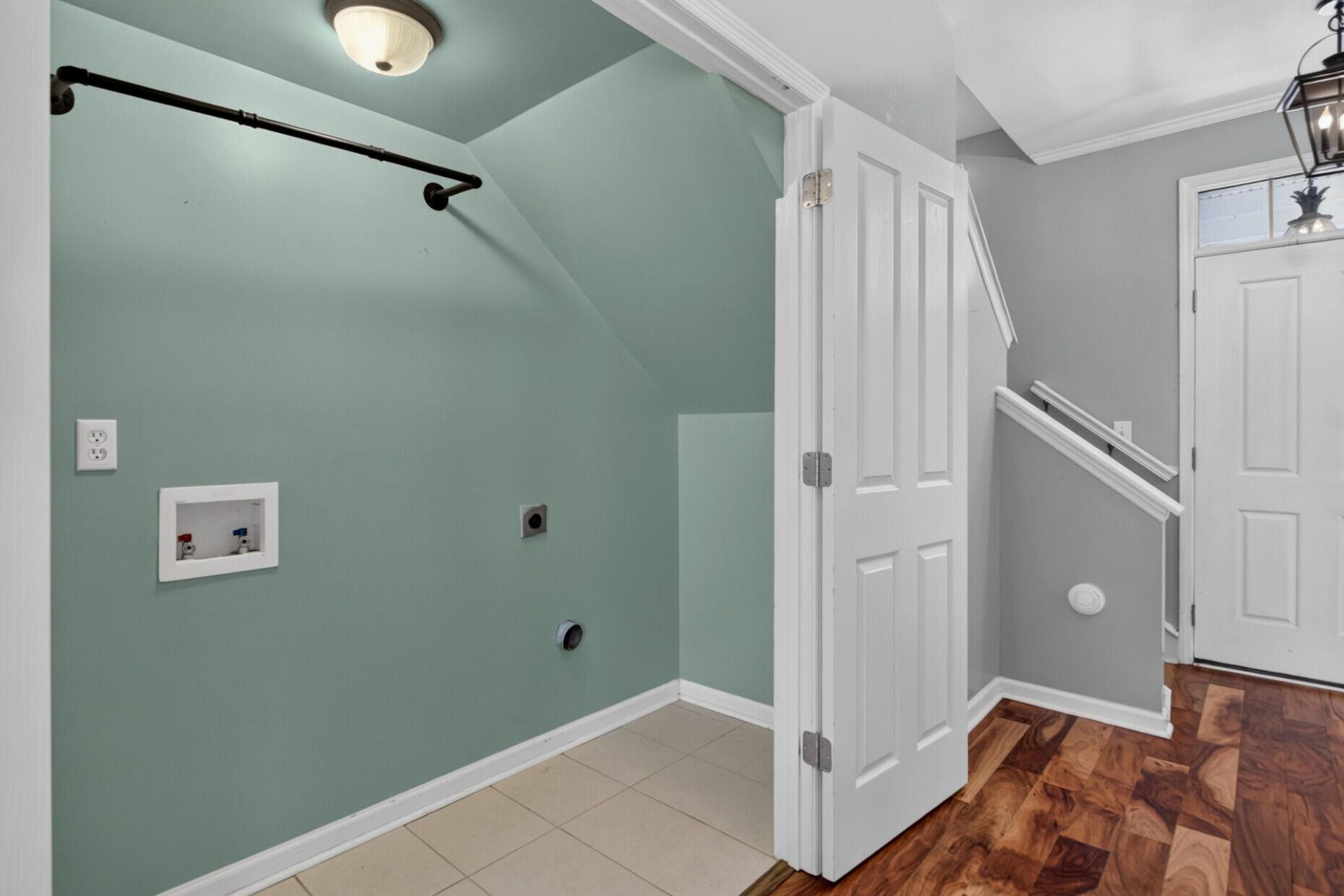 208 Dandelion Street Photo 15