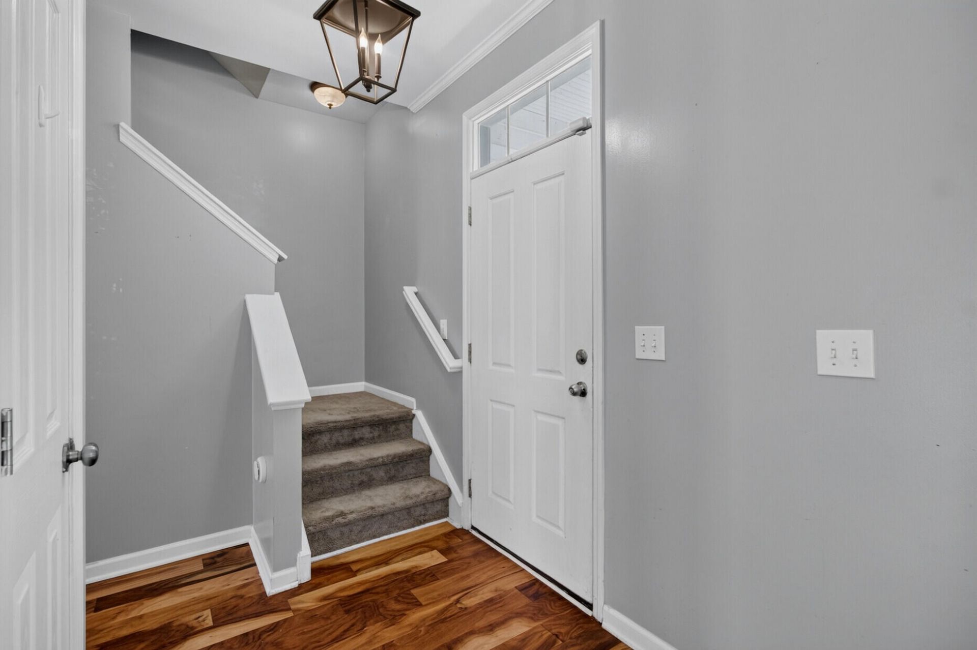 208 Dandelion Street Photo 16