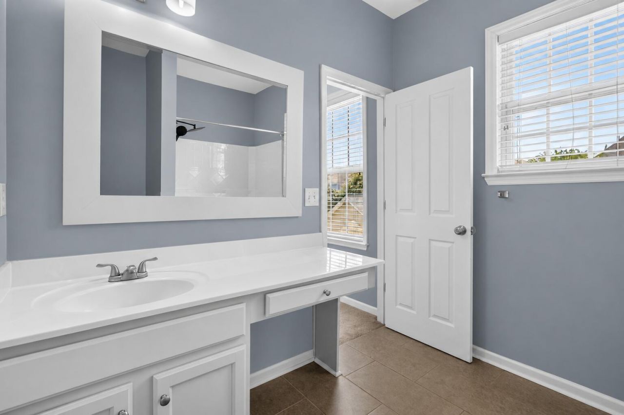 208 Dandelion Street Photo 20