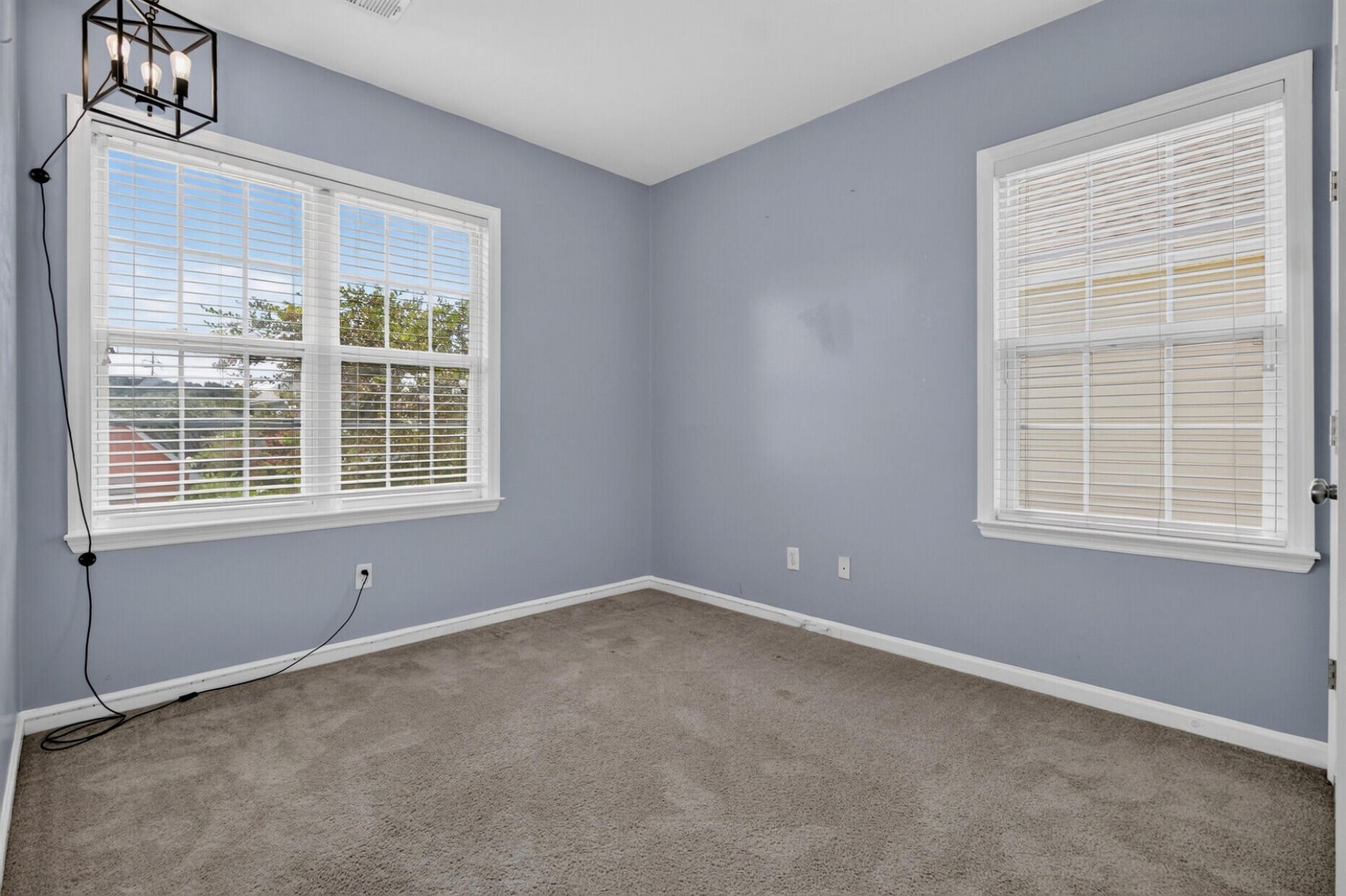 208 Dandelion Street Photo 21