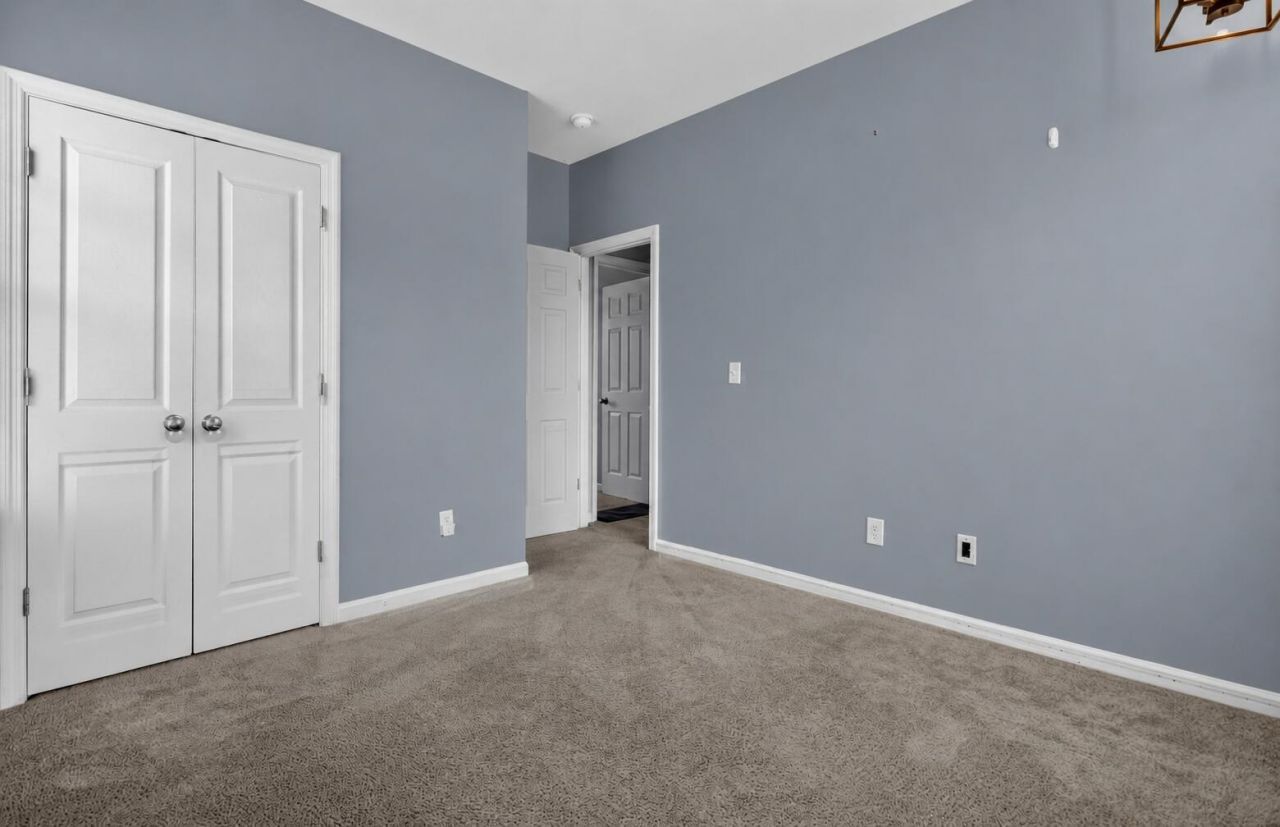 208 Dandelion Street Photo 22