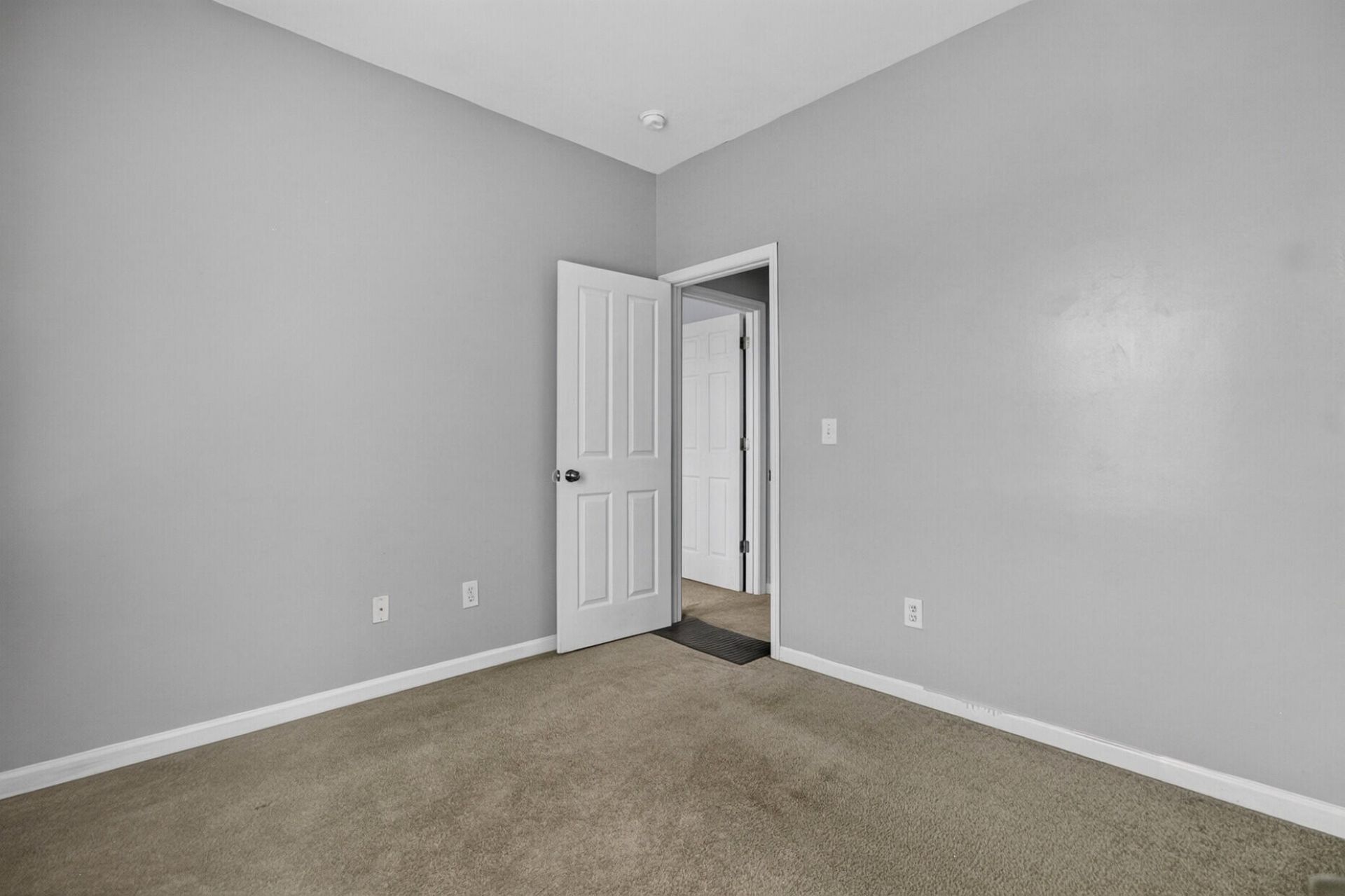 208 Dandelion Street Photo 26