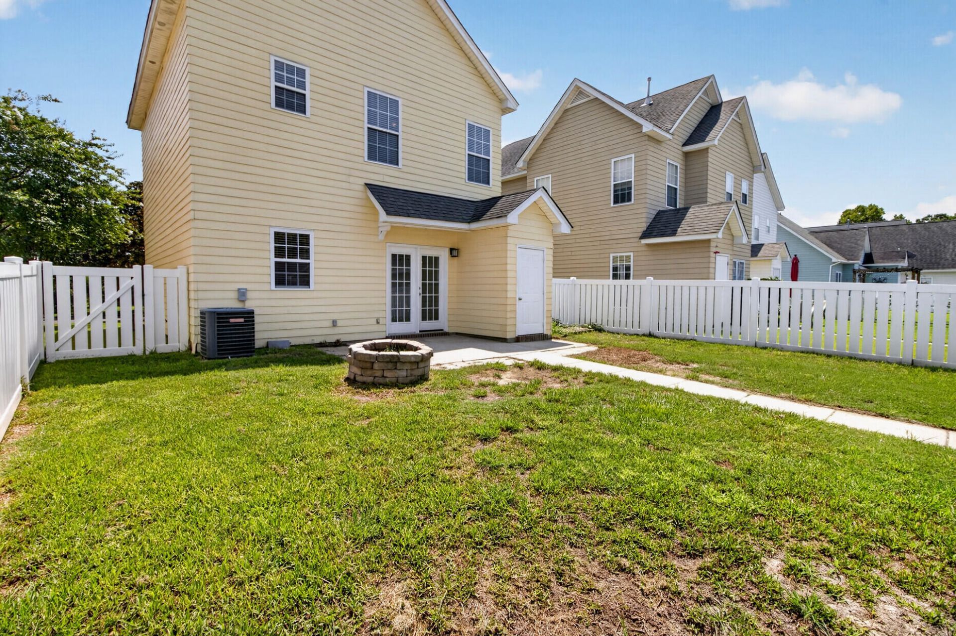 208 Dandelion Street Photo 27