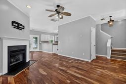 208 Dandelion Street photo 4