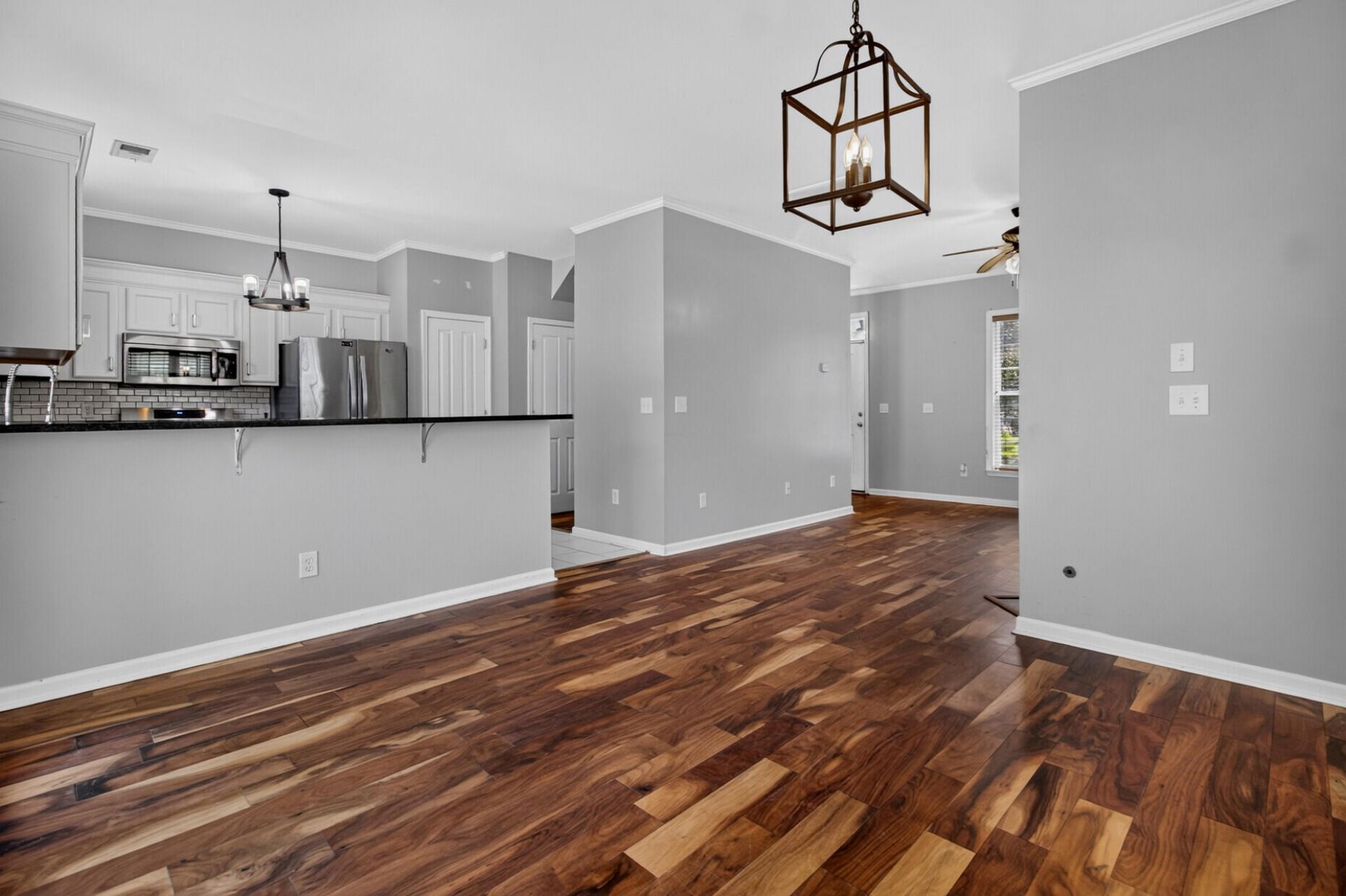 208 Dandelion Street Photo 8