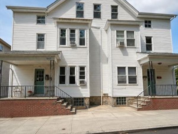 164 Hood St, Unit 1E, Fall River, MA 02720