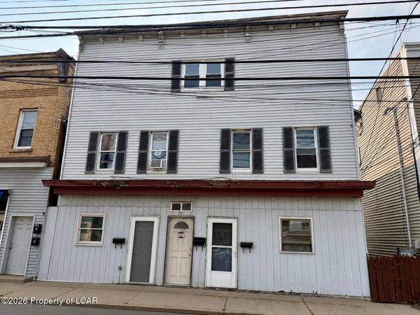631 Main Street, Avoca, PA 18641
