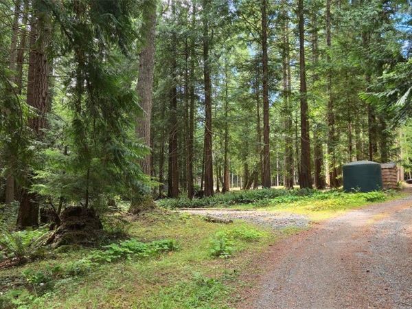 1685 Hess Rd , Gabriola Island, BC V0R 1X6
