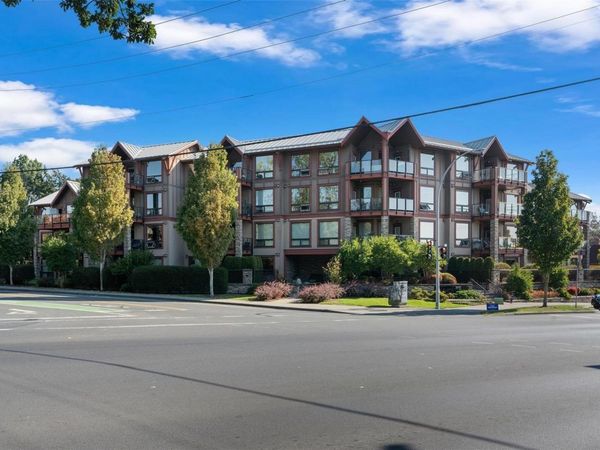 4529 West Saanich Rd , Unit #101, Saanich, BC V8Z 3G3