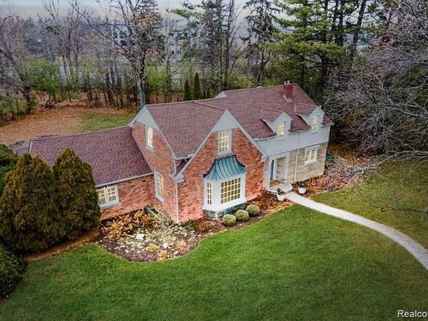 60 Devon Road, Bloomfield Hills, Mi 48302