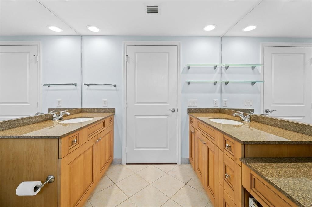 347 N New River Drive E, Unit 1004, Fort Lauderdale, FL 33301 Photo