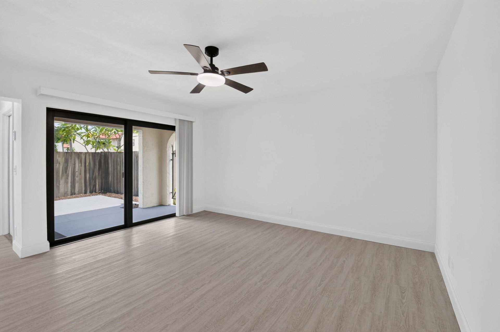 6352 Seven Springs Boulevard, Unit B, Greenacres, FL 33463 Photo