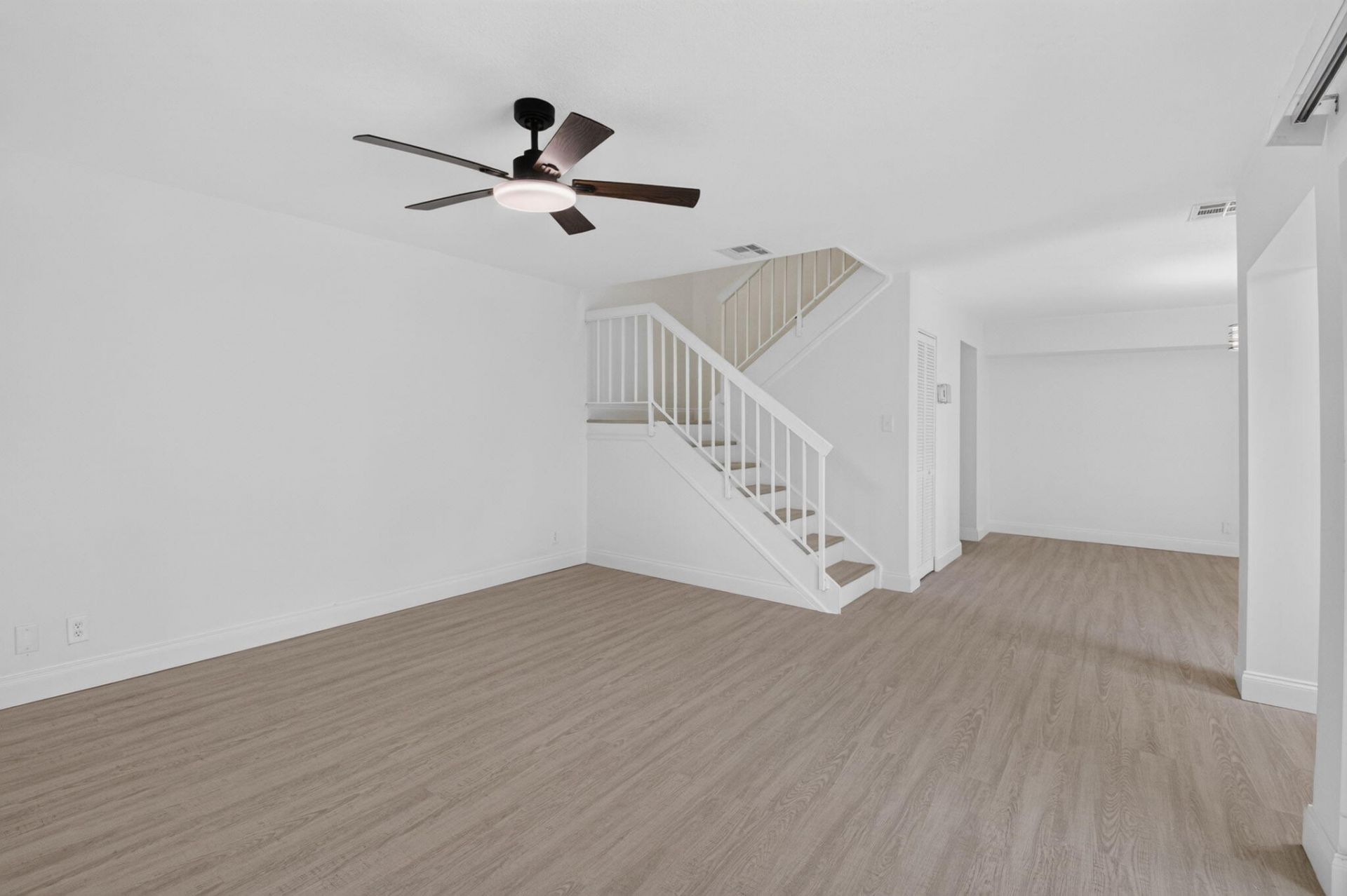 6352 Seven Springs Boulevard, Unit B, Greenacres, FL 33463 Photo