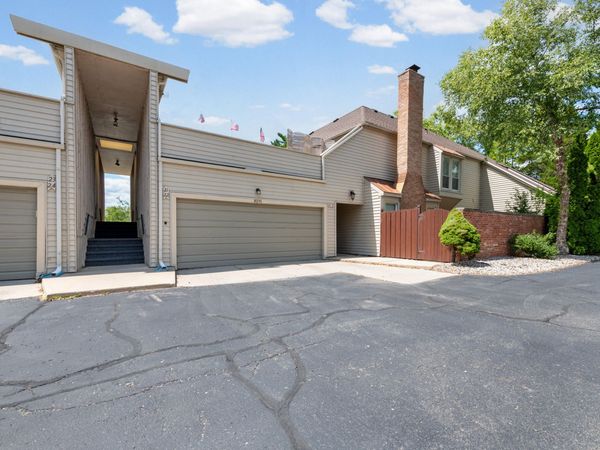 8191 Colony Drive, Unit 22, Grosse Ile, MI 48138