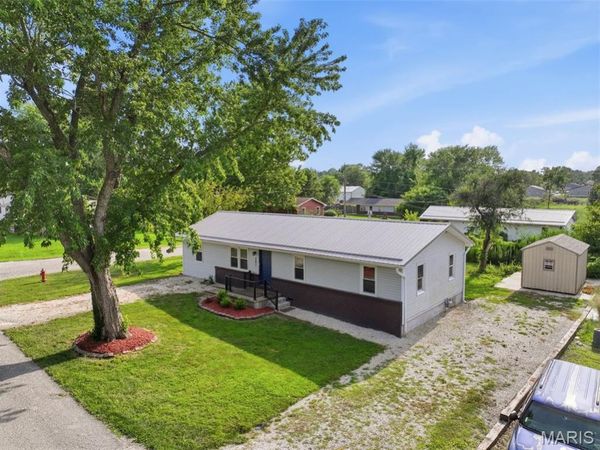 201 Greenwich Avenue , Eldon, MO 65026