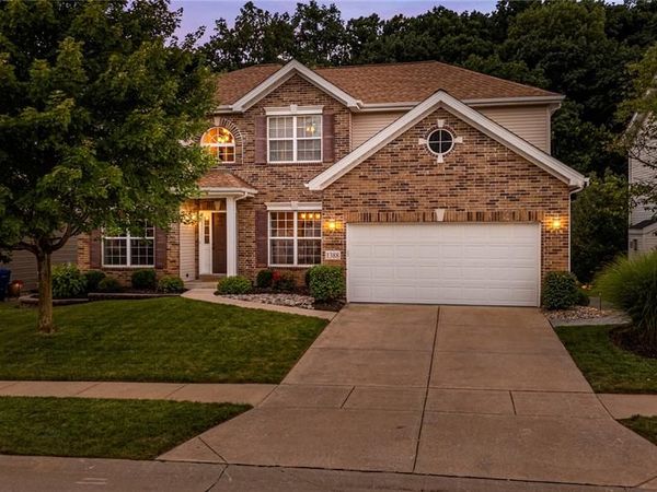 1388 Red Oak Plantation Drive , Ballwin, MO 63021