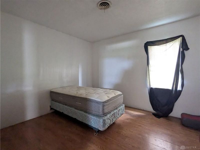 2194 W Blee Road, Green Township, OH 45502 Photo 7