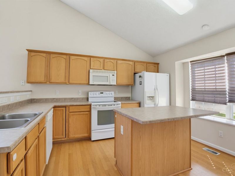 623 Quail Hollow Drive, Trenton, OH 45067 Photo 5