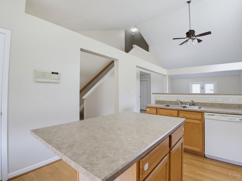 623 Quail Hollow Drive, Trenton, OH 45067 Photo 7