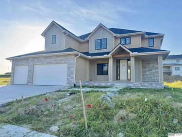 20032 V Street, Omaha, NE 68135