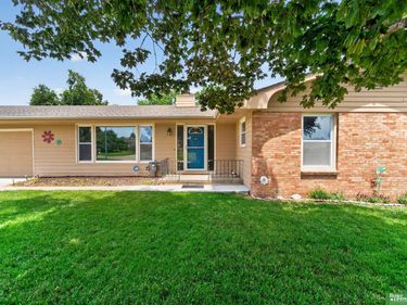 10320 Hilltop Road, Omaha, NE 68134