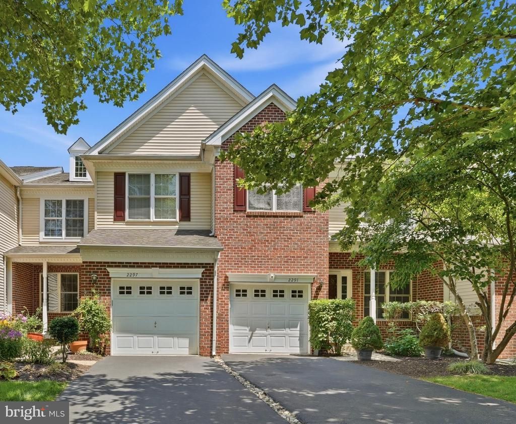2297 DORCHESTER STREET W, FURLONG, PA 18925