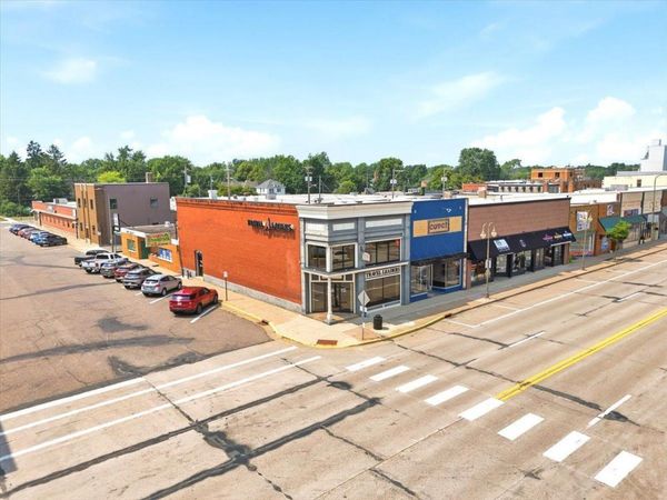 255 S Knowles Avenue , New Richmond, WI 54017