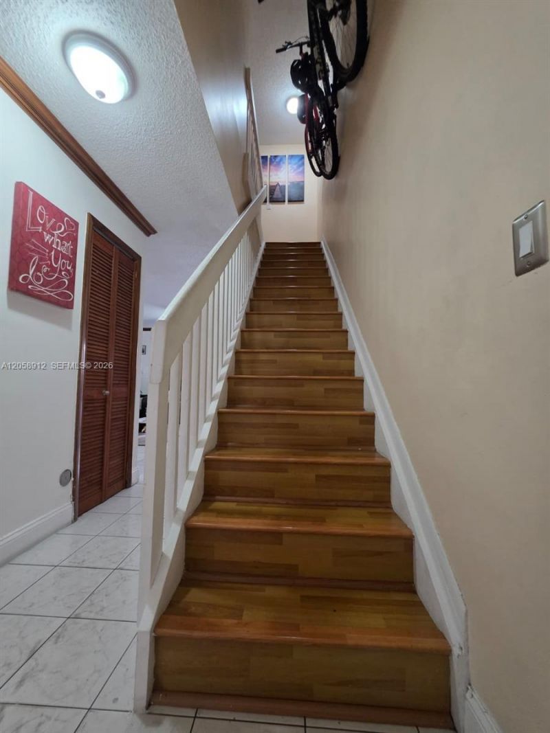 8085 NW 8th St, Unit 6, Miami, FL 33126 Photo