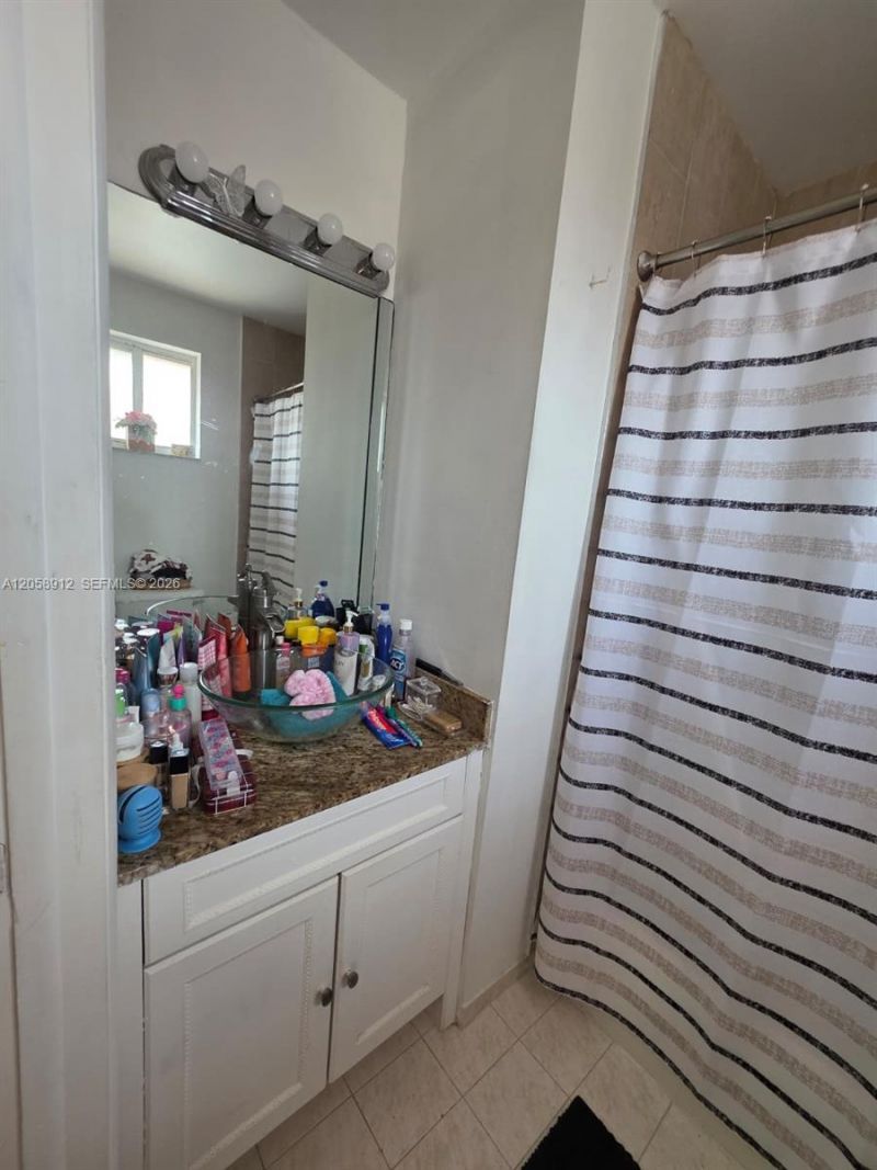 8085 NW 8th St, Unit 6, Miami, FL 33126 Photo