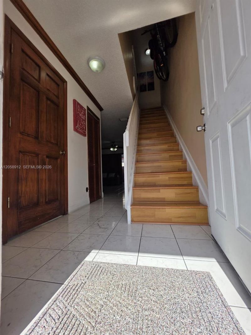 8085 NW 8th St, Unit 6, Miami, FL 33126 Photo