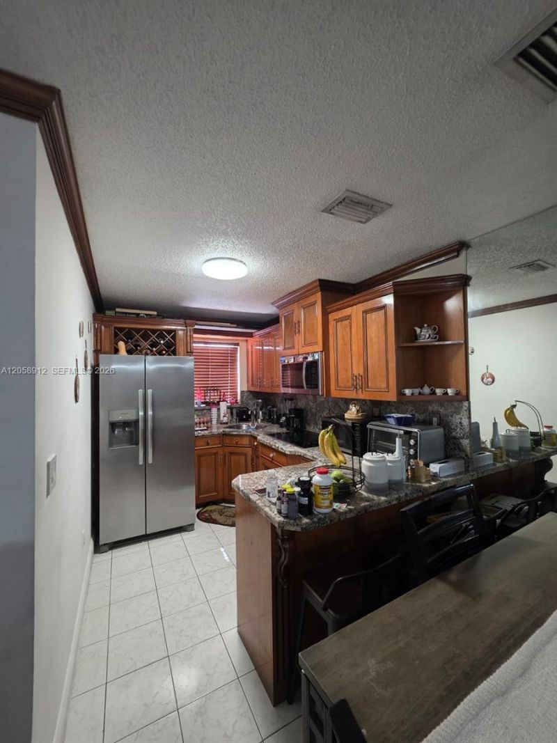 8085 NW 8th St, Unit 6, Miami, FL 33126 Photo