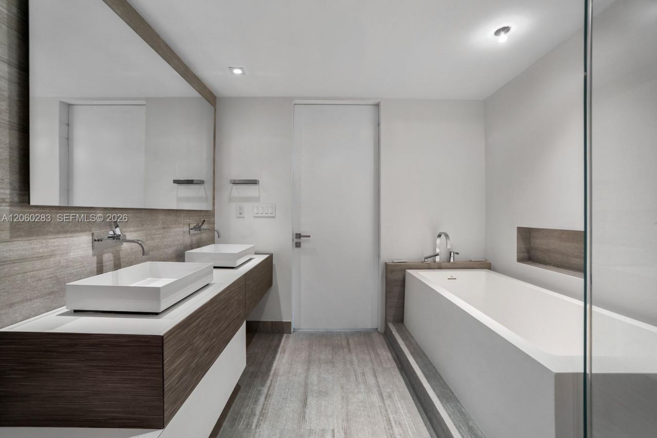 101 20th St , Unit 3208, Miami Beach, FL 33139 Photo