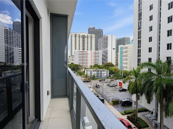 229 SW 9th St, Unit 405, Miami, FL 33130