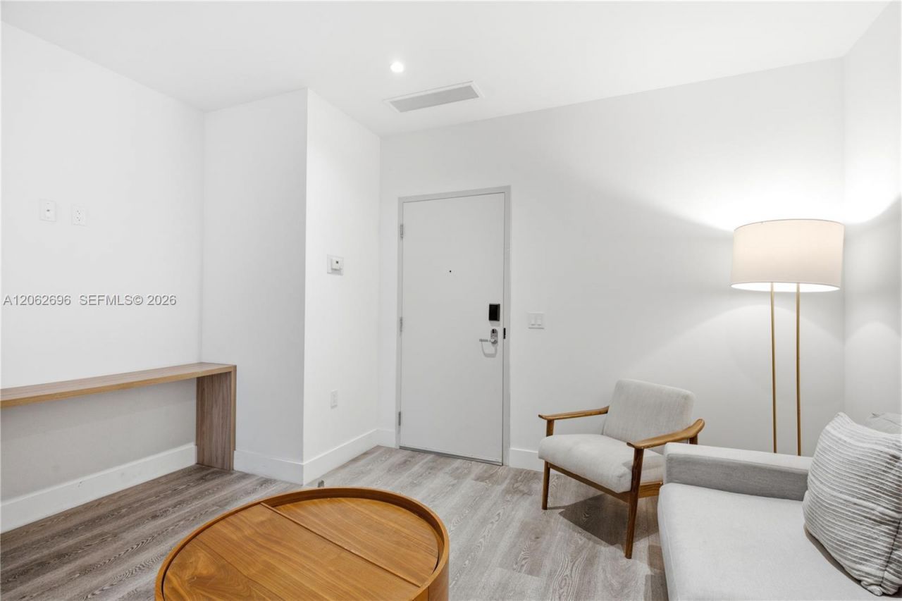229 SW 9th St , Unit 405, Miami, FL 33130 Photo