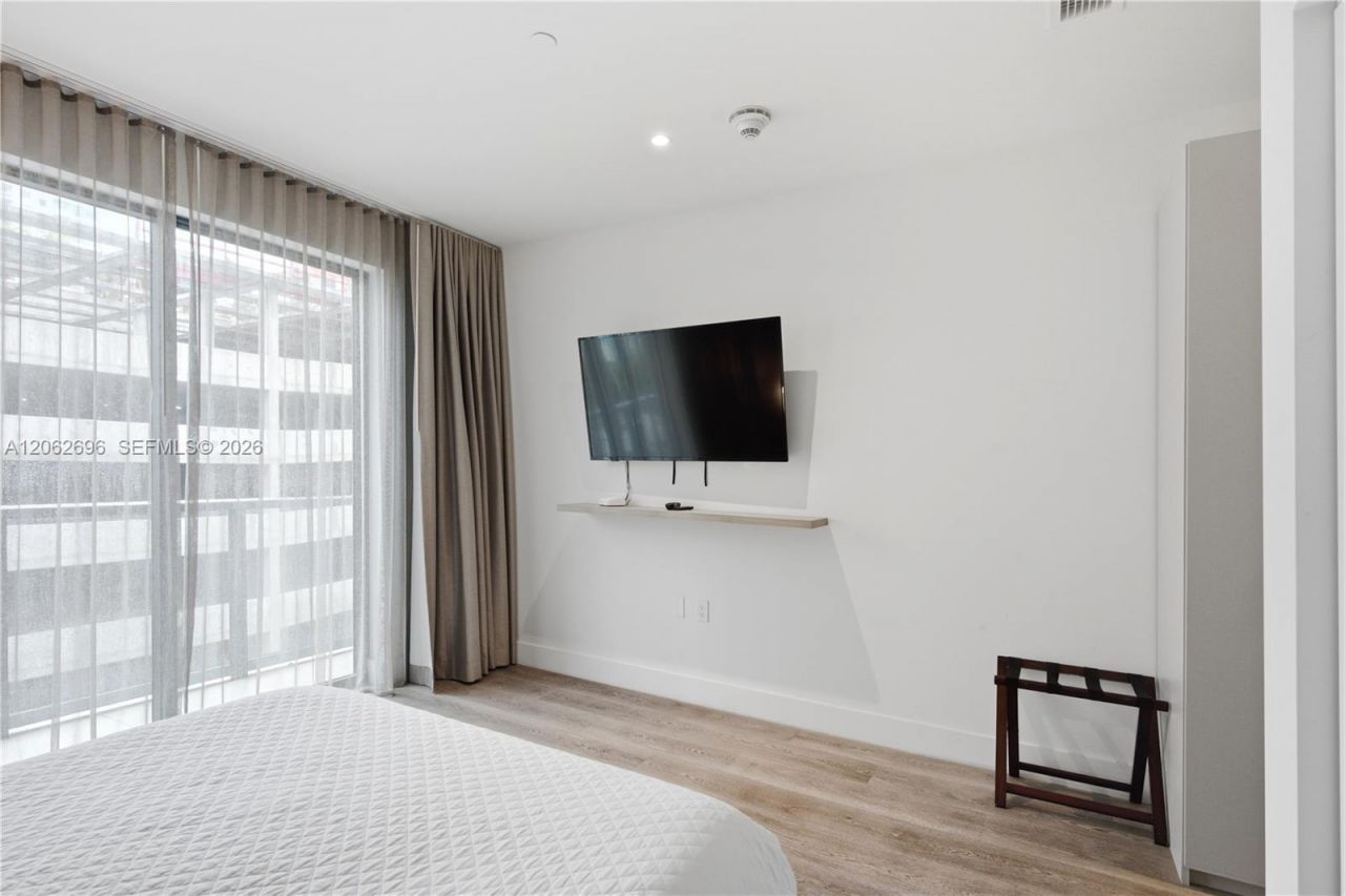 229 SW 9th St , Unit 405, Miami, FL 33130 Photo