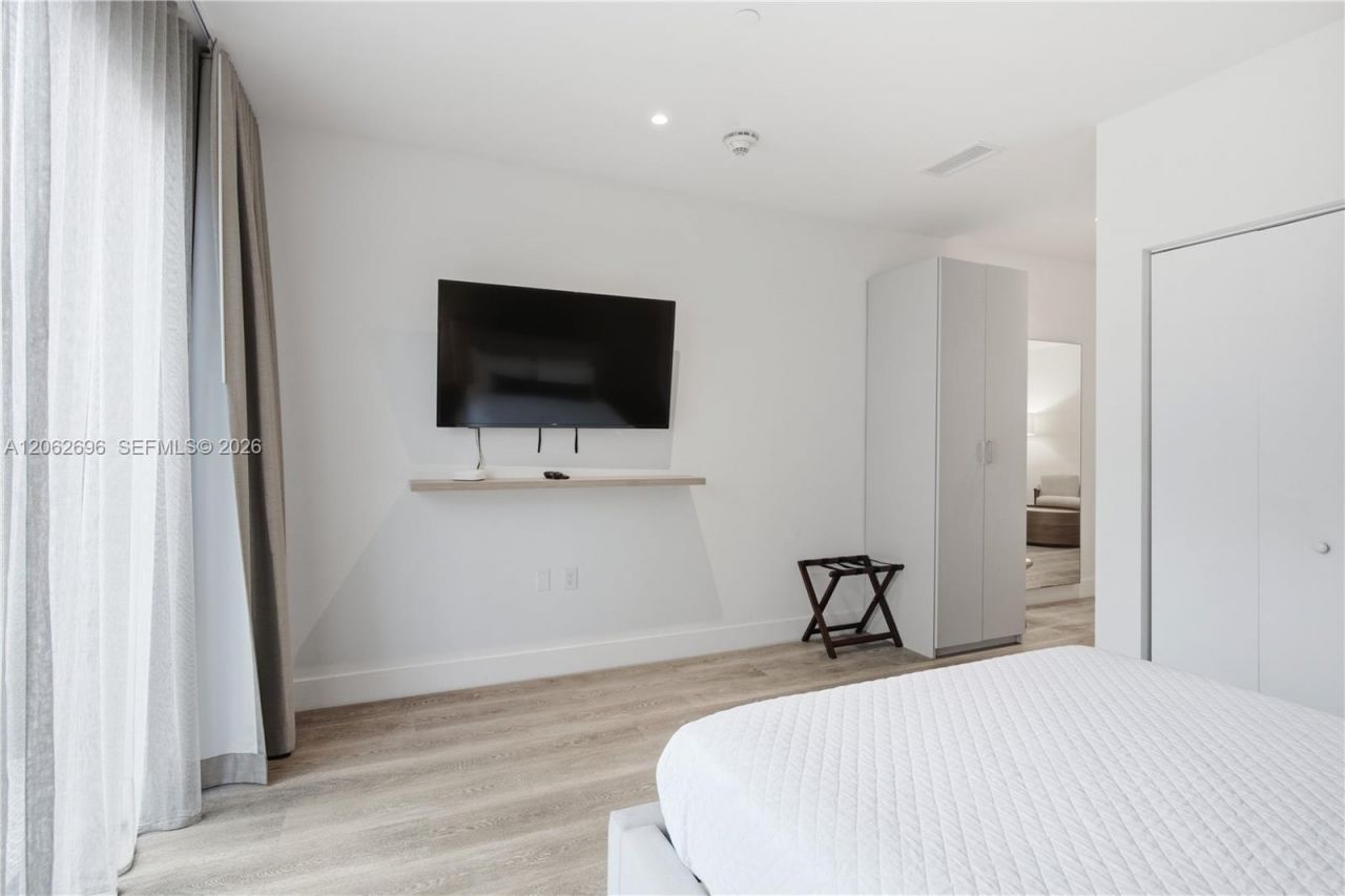 229 SW 9th St , Unit 405, Miami, FL 33130 Photo