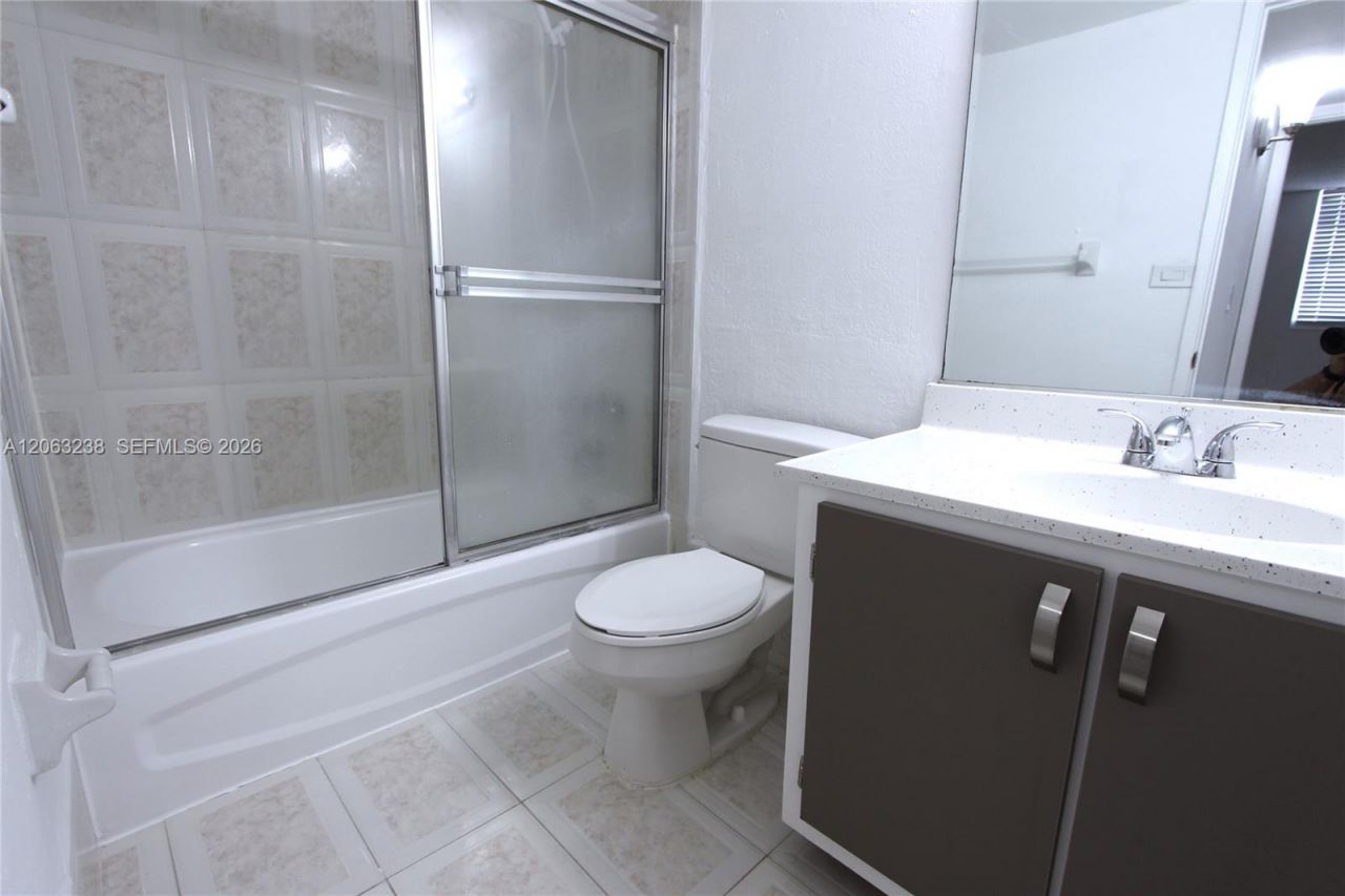801 NW 47th Ave, Unit 806W, Miami, FL 33126 Photo