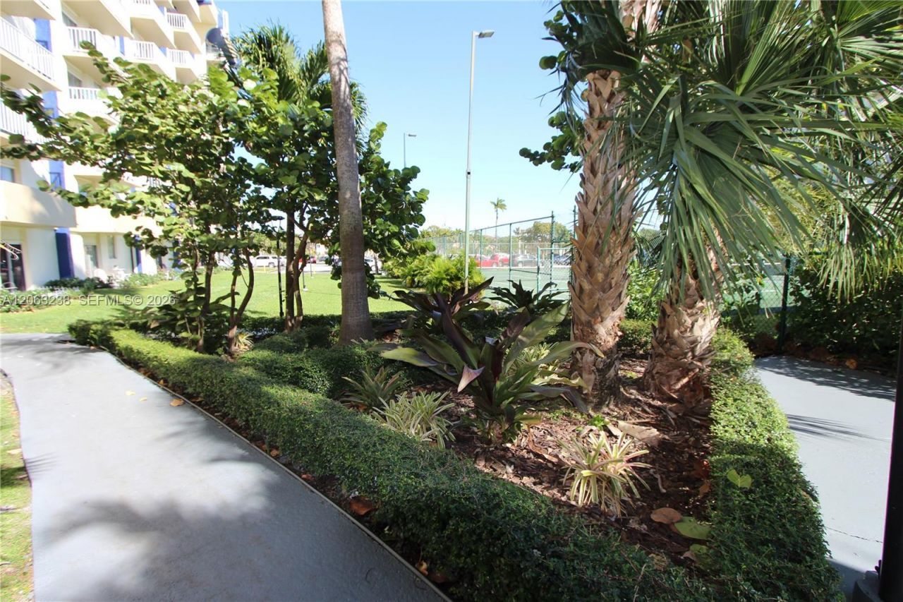 801 NW 47th Ave, Unit 806W, Miami, FL 33126 Photo