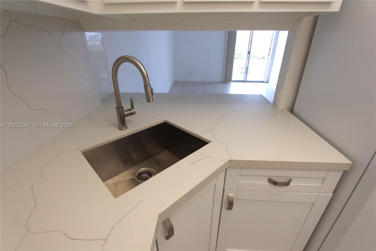 801 NW 47th Ave, Unit 806W, Miami, FL 33126 Photo