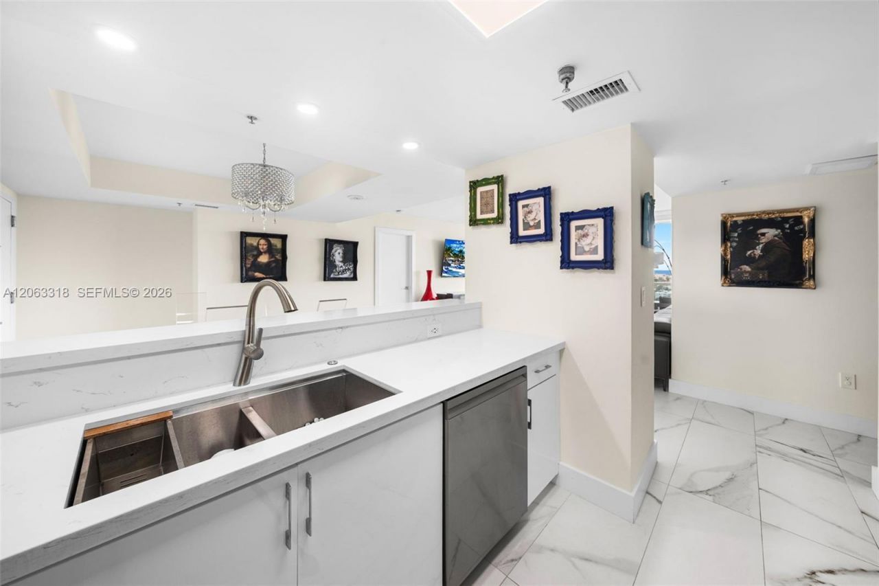 650 West Ave, Unit 1408, Miami Beach, FL 33139 Photo