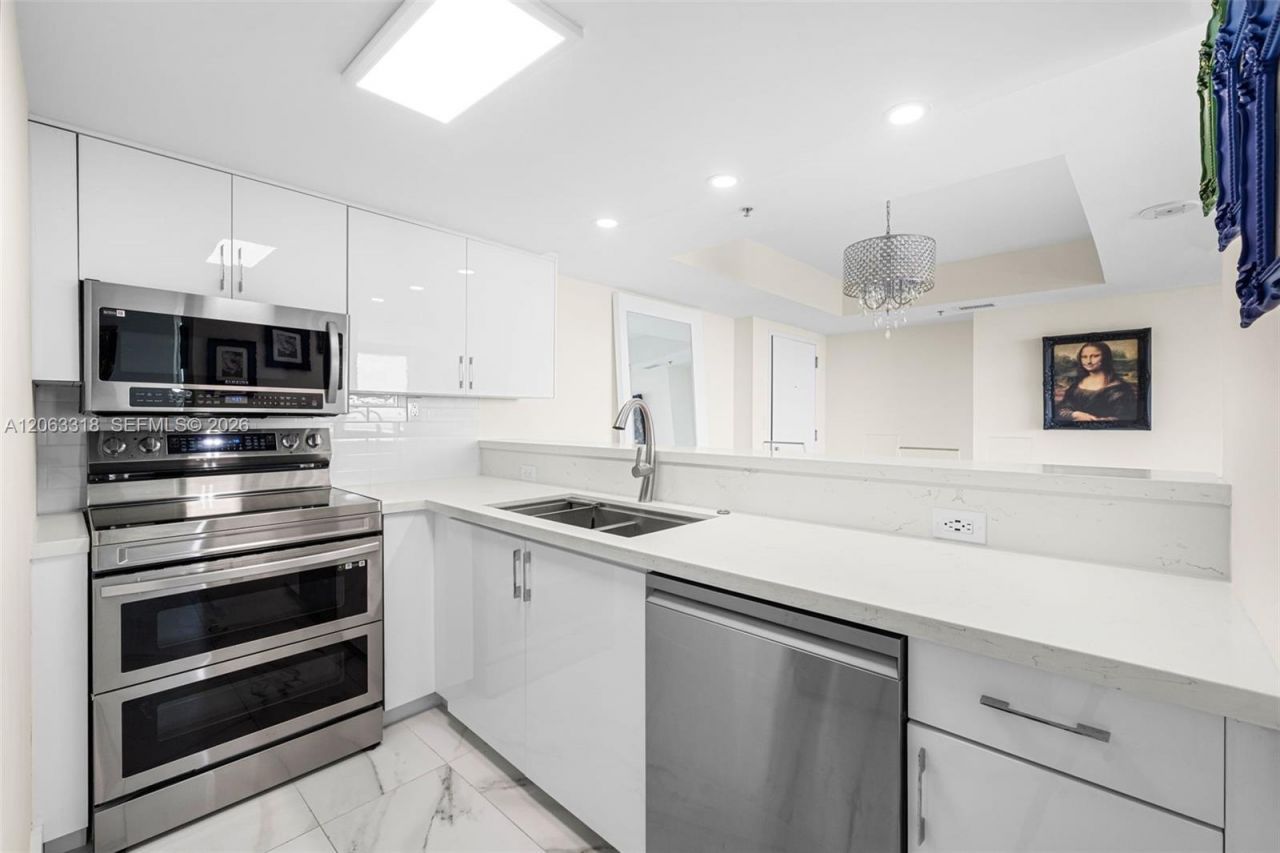 650 West Ave, Unit 1408, Miami Beach, FL 33139 Photo