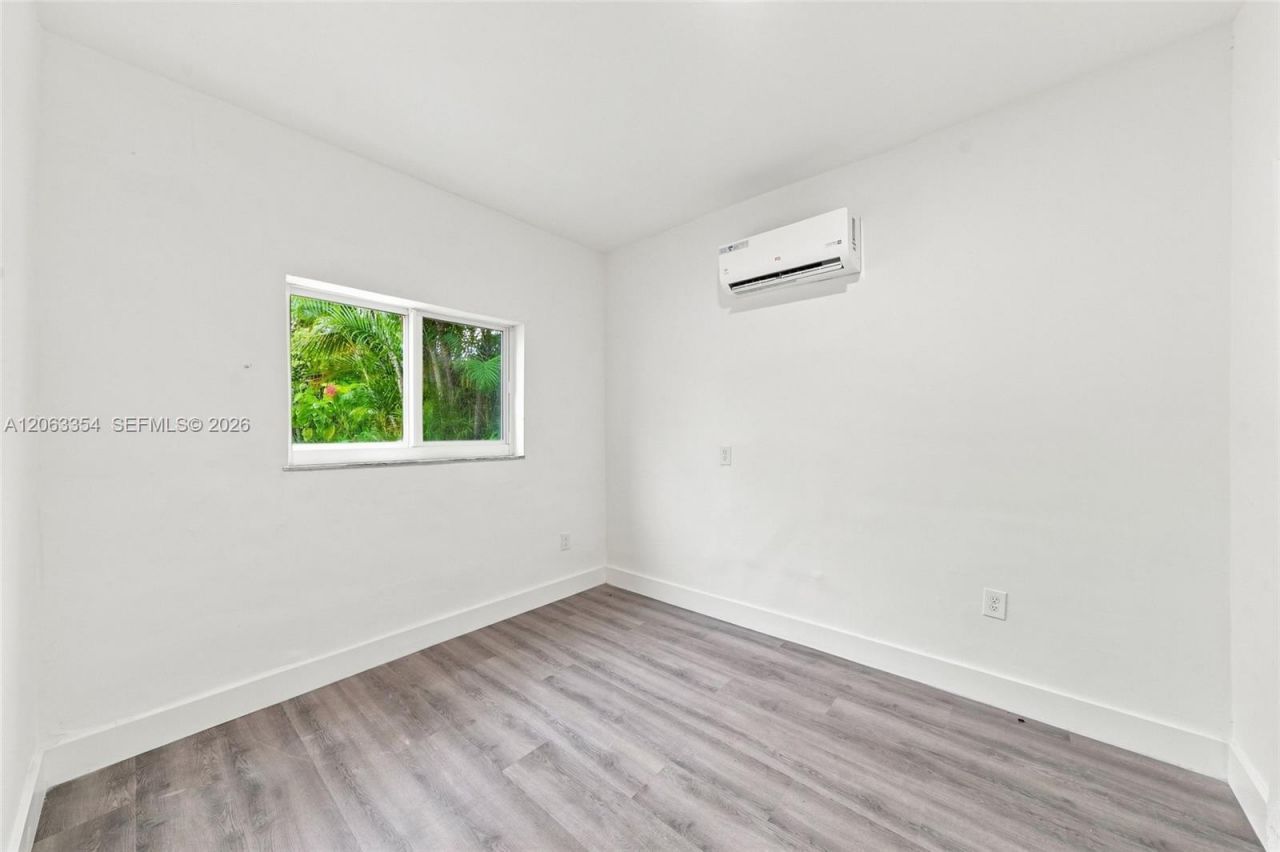 128 NW 9th Ave, Unit 4, Miami, FL 33128 Photo