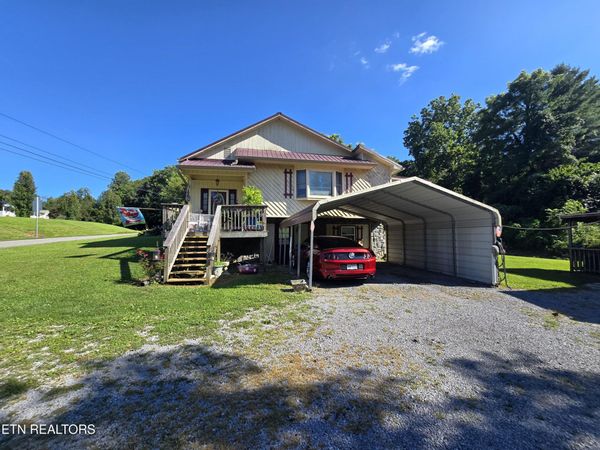 110 McLin Hollow Rd, Rose Hill, VA 24281